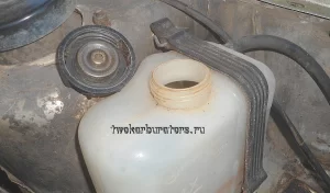 Признаки выхода из строя крышки расширительного бачка