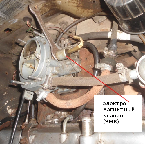 Установка электромагнитного клапана в карбюратор Солекс при помощи ключа