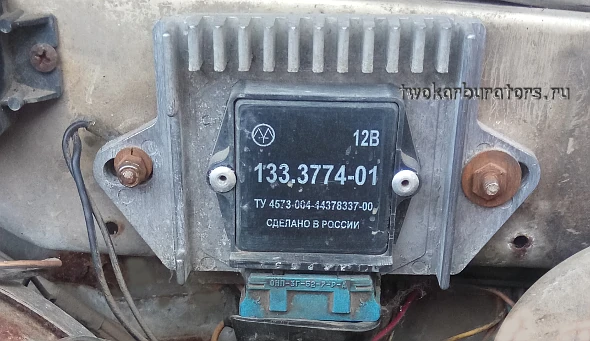На щитке моторного отсека установлен коммутатор ВАЗ 2108, 2109, 21099